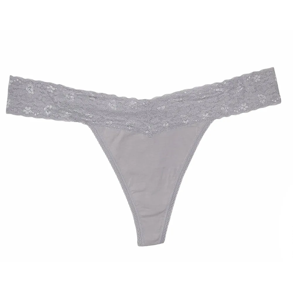 Betsy Johnson Women's Thong Panties 3 Pack Classic Lace Thong Panty Underwear