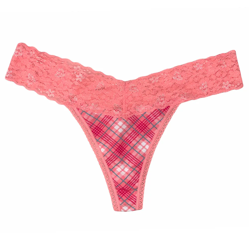 Betsy Johnson Women's Thong Panties 3 Pack Classic Lace Thong Panty Underwear