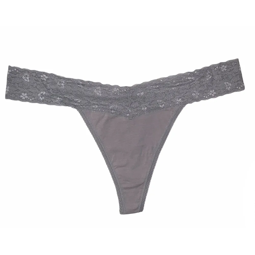 Betsy Johnson Women's Thong Panties 3 Pack Classic Lace Thong Panty Underwear