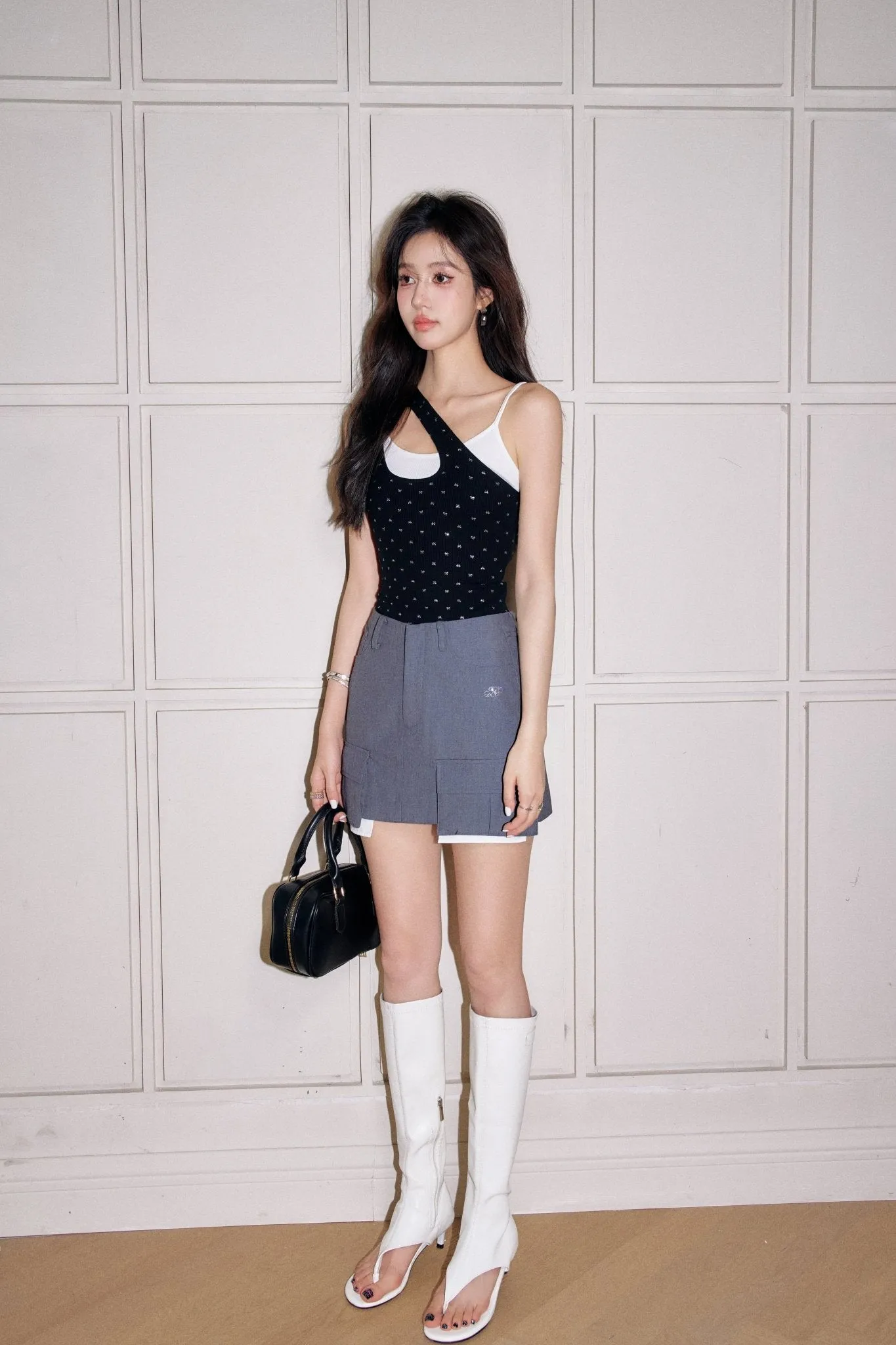 Black Colorblocked Glitter Bow Fake Two Piece Tank Top