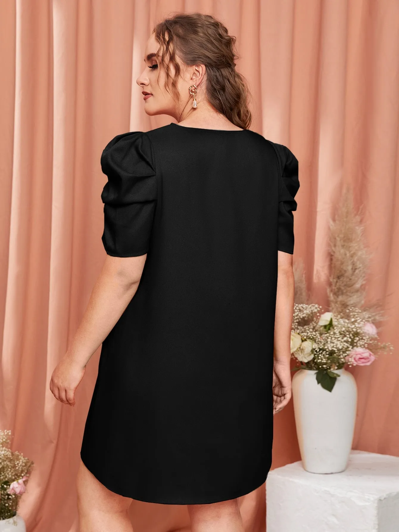 Casual Plain Scallop Short Sleeve V Neck Straight Natural Short Plus Size Dress