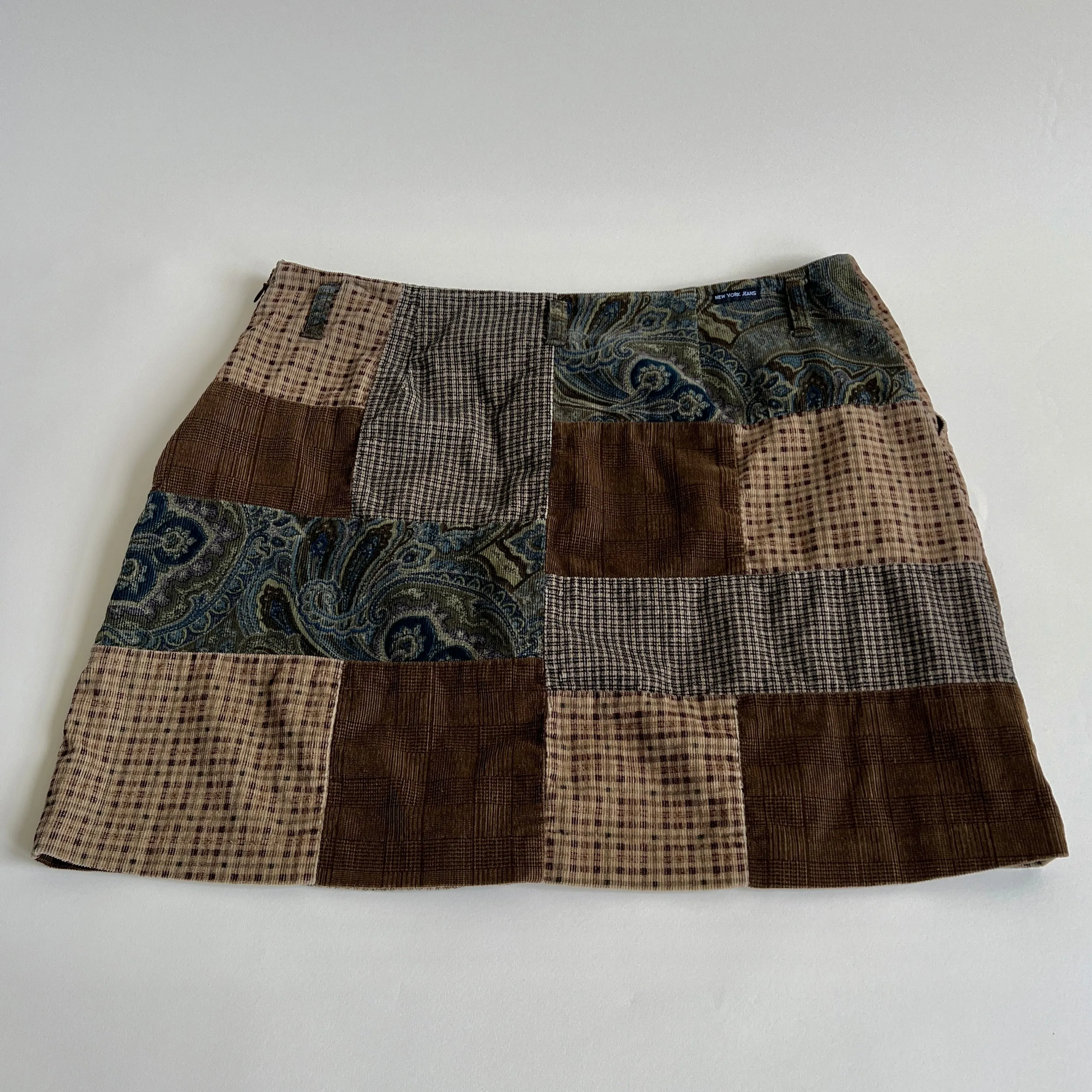 Y2K corduroy patchwork mini skirt - XL